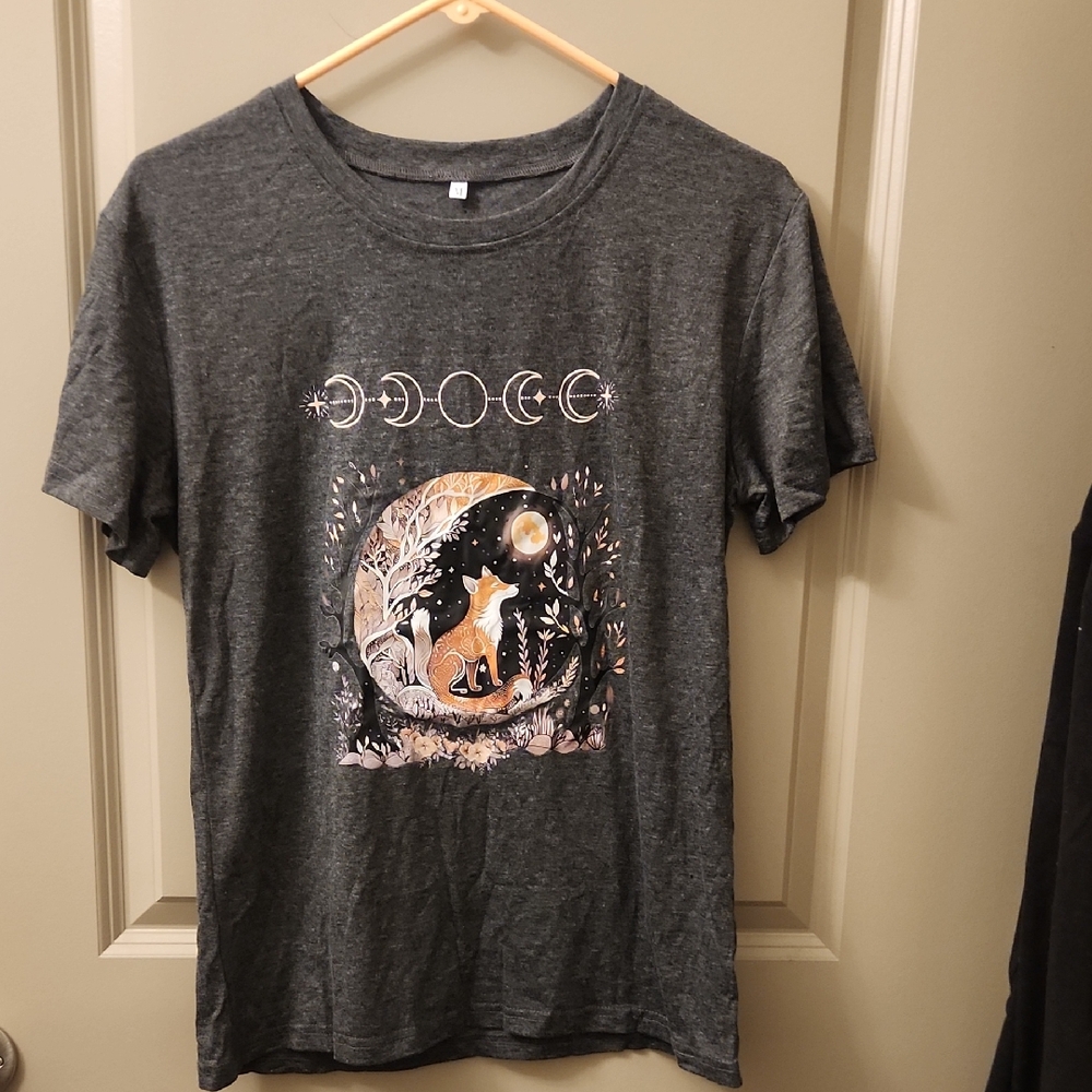 NEW!Charcoal Graphic Tee with Fox and Moon Design